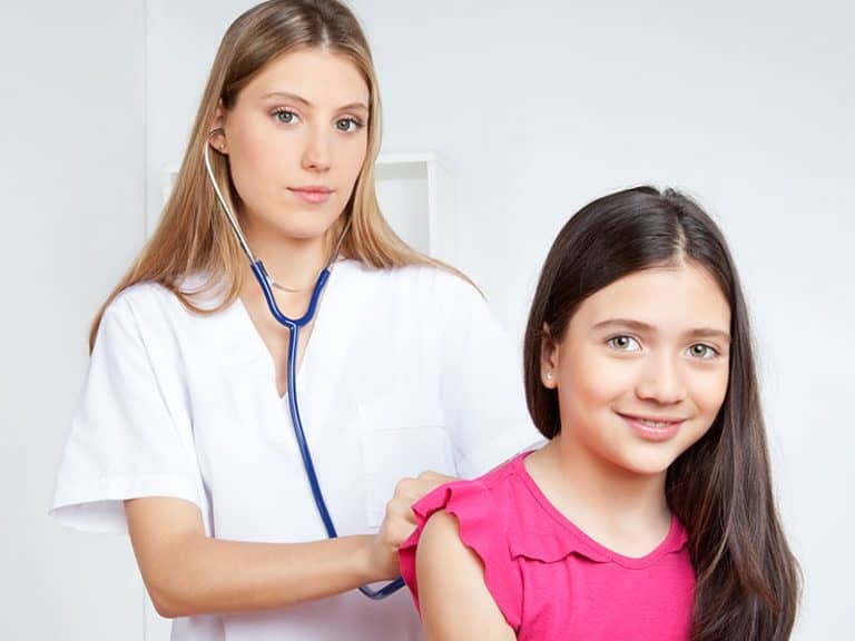 Изписвам Имунобор Бронхо още в началния етап от боледуването – при бронхити, пневмонии, заедно с антибиотична терапия.