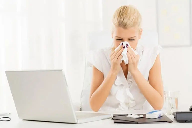 Летни настинки – защо боледуваме и през топлия сезон?