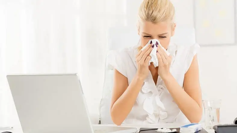 Летни настинки – защо боледуваме и през топлия сезон?